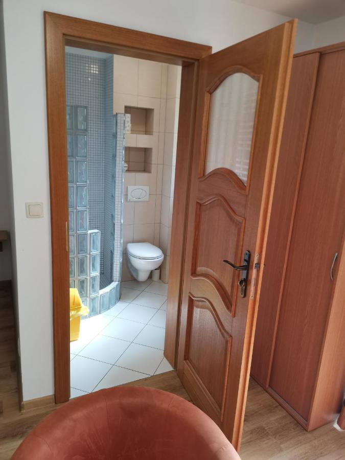 Ferienwohnung Dom Przy Plazy Dziwnówek Exterior foto