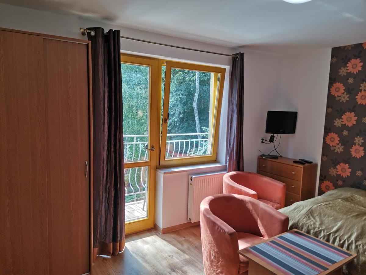 Ferienwohnung Dom Przy Plazy Dziwnówek Exterior foto