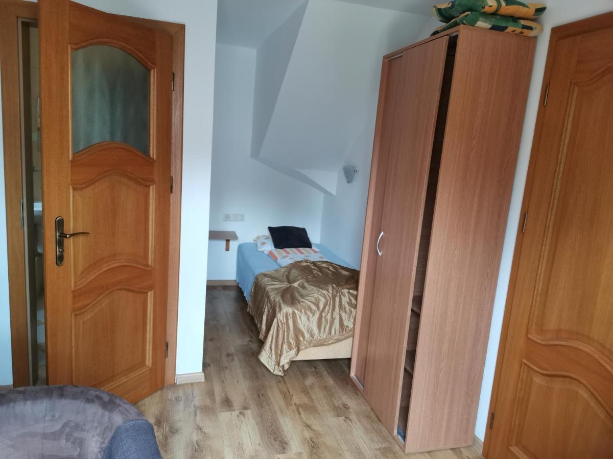 Ferienwohnung Dom Przy Plazy Dziwnówek Exterior foto