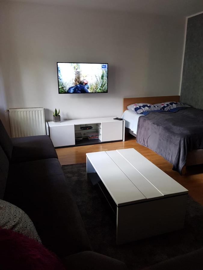 Ferienwohnung Dom Przy Plazy Dziwnówek Exterior foto
