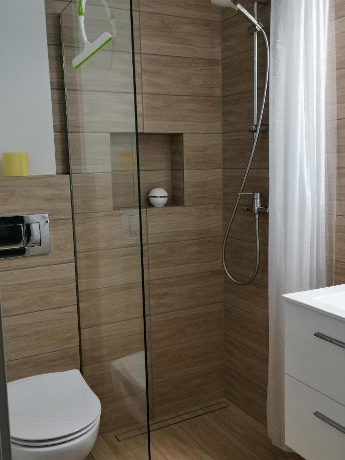 Ferienwohnung Dom Przy Plazy Dziwnówek Exterior foto